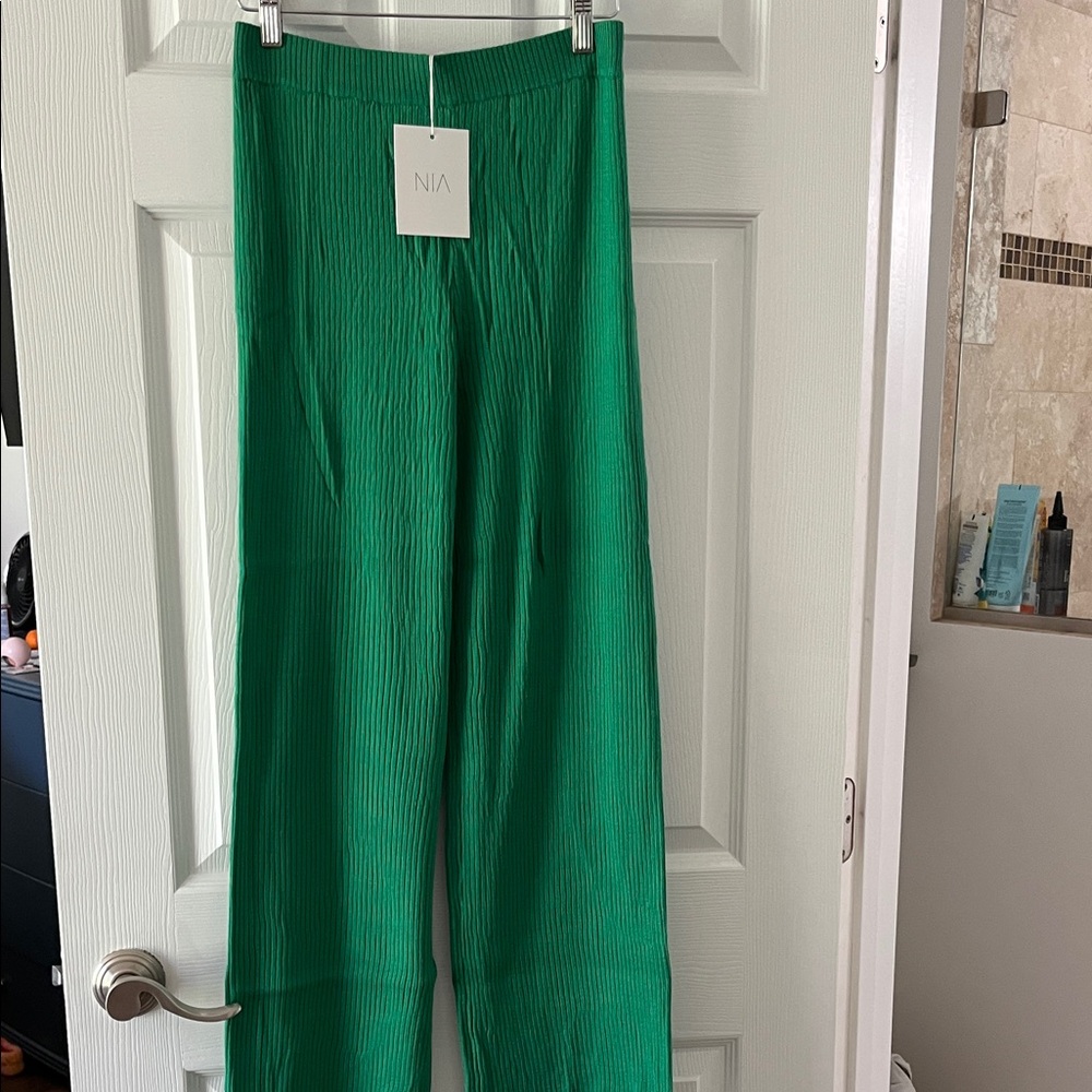 NIA Green wide leg pants Small